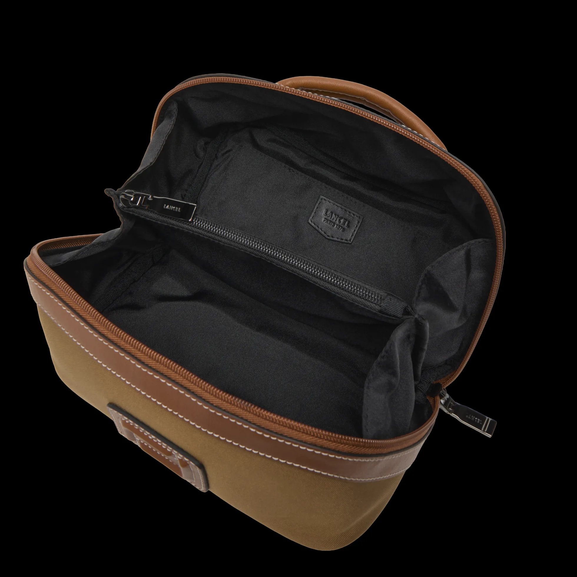 TROUSSE DE TOILETTE