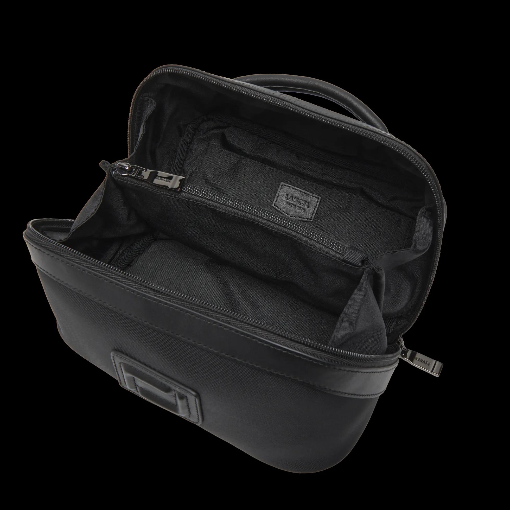 TROUSSE DE TOILETTE